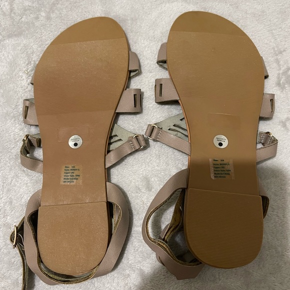 Charlotte Russe sandals - Picture 6 of 7
